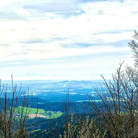 Vakantiehuis Gemuetliches Alpenblick Berg-bungalow + Grosser Garten + Netflix! *