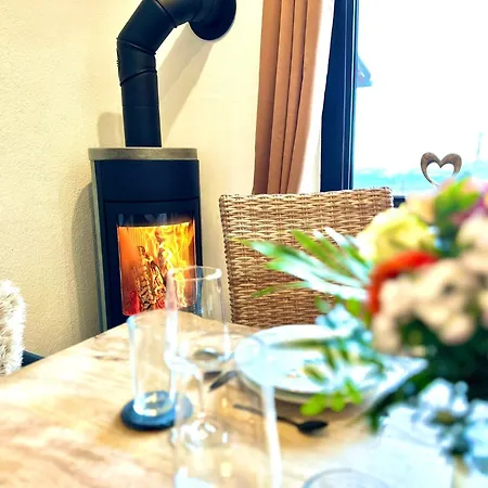 Vakantiehuis Gemuetliches Alpenblick Berg-bungalow + Grosser Garten + Netflix! *