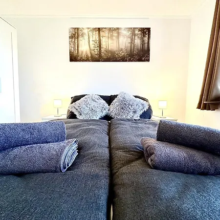 Gemuetliches Alpenblick Berg-bungalow + Grosser Garten + Netflix! Schöfweg