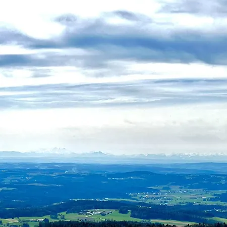 Vakantiehuis Gemuetliches Alpenblick Berg-bungalow + Grosser Garten + Netflix! Schöfweg
