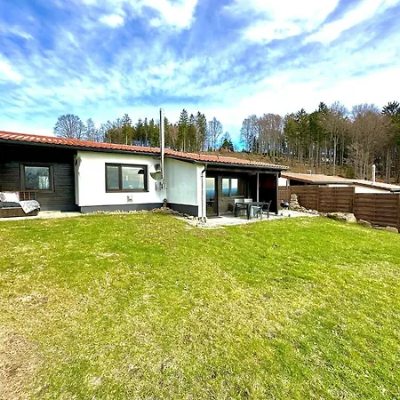 Gemuetliches Alpenblick Berg-bungalow + Grosser Garten + Netflix! *