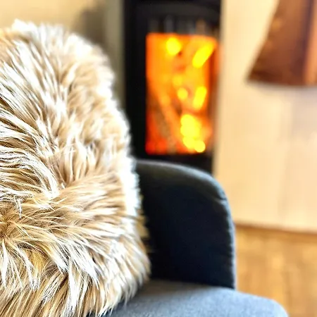 Gemuetliches Alpenblick Berg-bungalow + Grosser Garten + Netflix! Tatil Evi Schöfweg