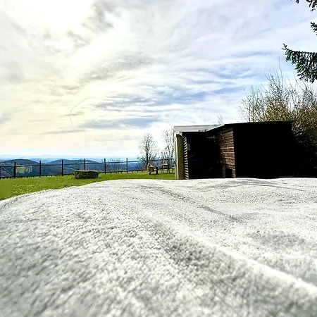Gemuetliches Alpenblick Berg-bungalow + Grosser Garten + Netflix! Tatil Evi