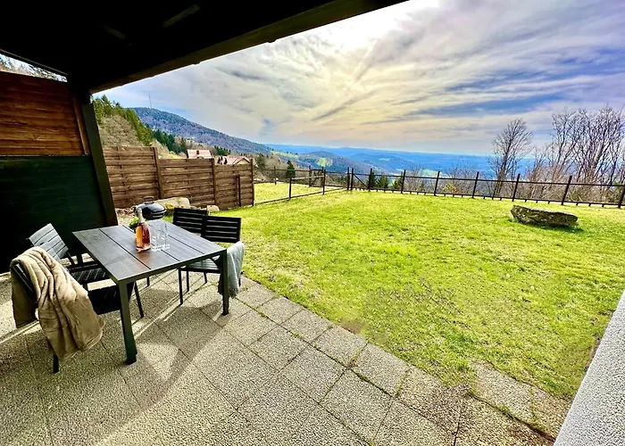 Gemuetliches Alpenblick Berg-bungalow + Grosser Garten + Netflix! *