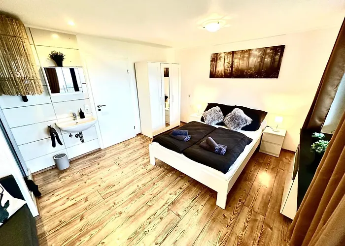 بيت للعطل Gemuetliches Alpenblick Berg-bungalow + Grosser Garten + Netflix! Schöfweg