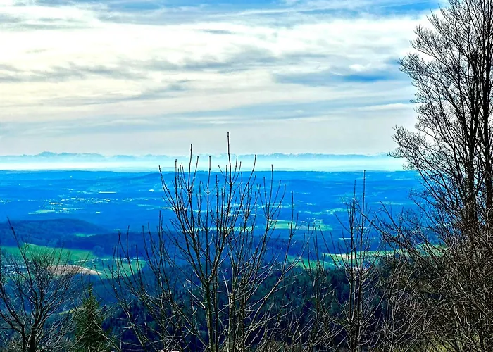 بيت للعطل Gemuetliches Alpenblick Berg-bungalow + Grosser Garten + Netflix!