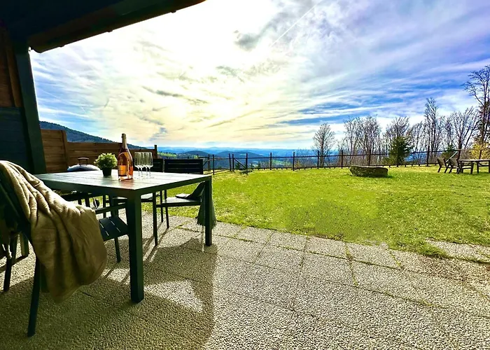 بيت للعطل Gemuetliches Alpenblick Berg-bungalow + Grosser Garten + Netflix! Schöfweg