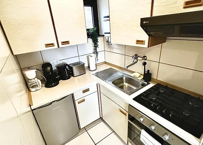 Gemuetliches Alpenblick Berg-bungalow + Grosser Garten + Netflix! *